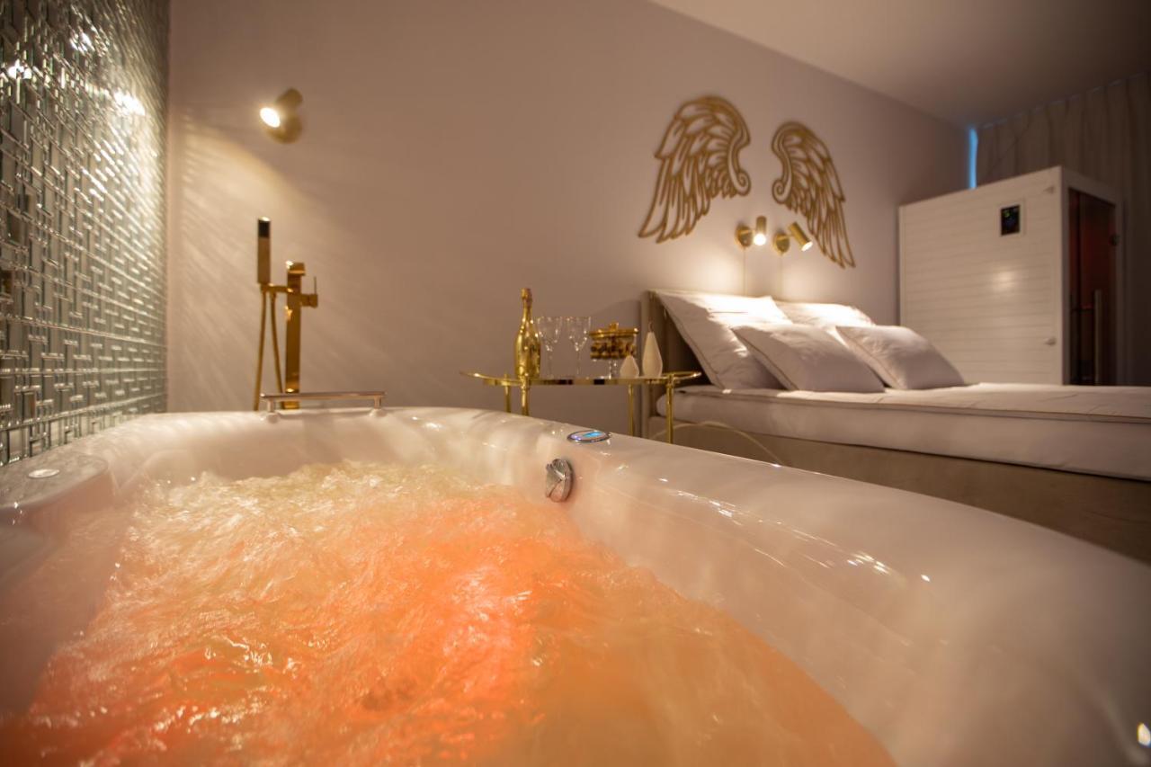 Apartament Gold Sauna&Jacuzzi Kolobrzeg Dış mekan fotoğraf